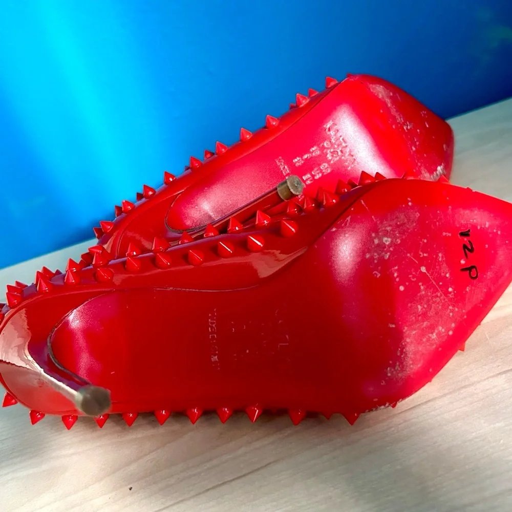 Kaitlyn Pan Spikes Red Soul High Heel Pumps, Size 6 - Picture 7 of 8